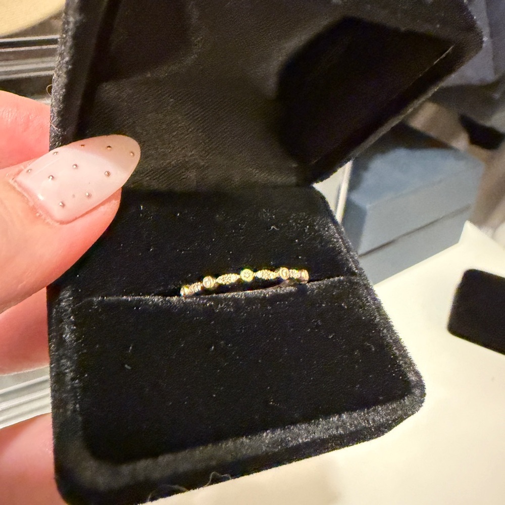 14K yellow gold and diamond band